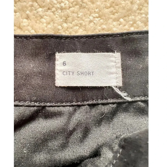 Gap Shorts Size 6 - Picture 4 of 4